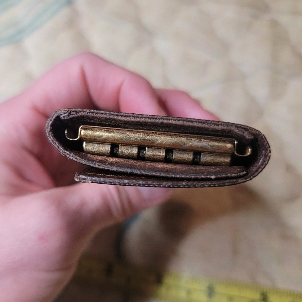 Lv Keyholder - image 3